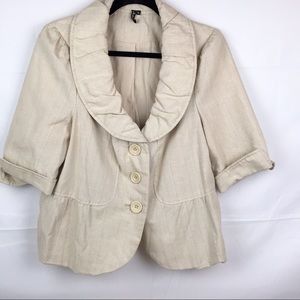 Ambition Women’s Short Jacket Cream Color Sz XL Short Sleeve, Ruffle Collar